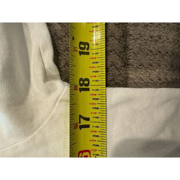 Nike Kids Size XL Short-Sleeves Crew neck T-Shirt White - Picture 4 of 5